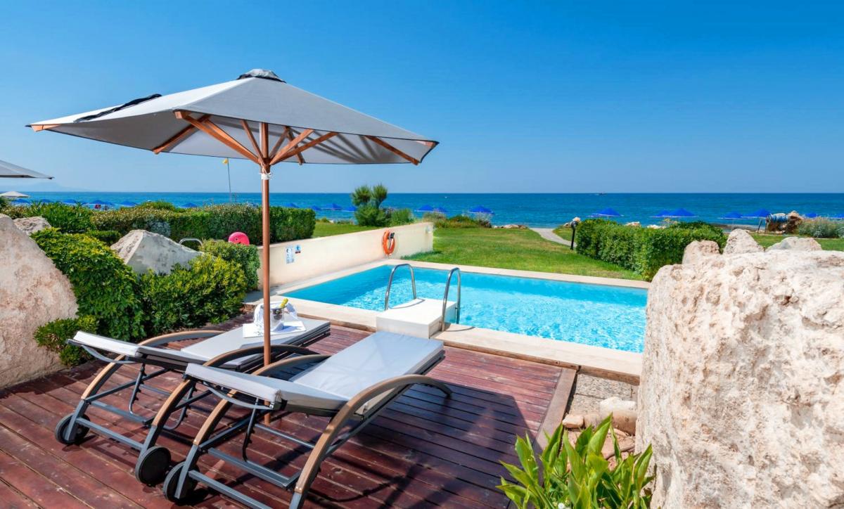 Hotel with private pool - Aquila Rithymna Beach