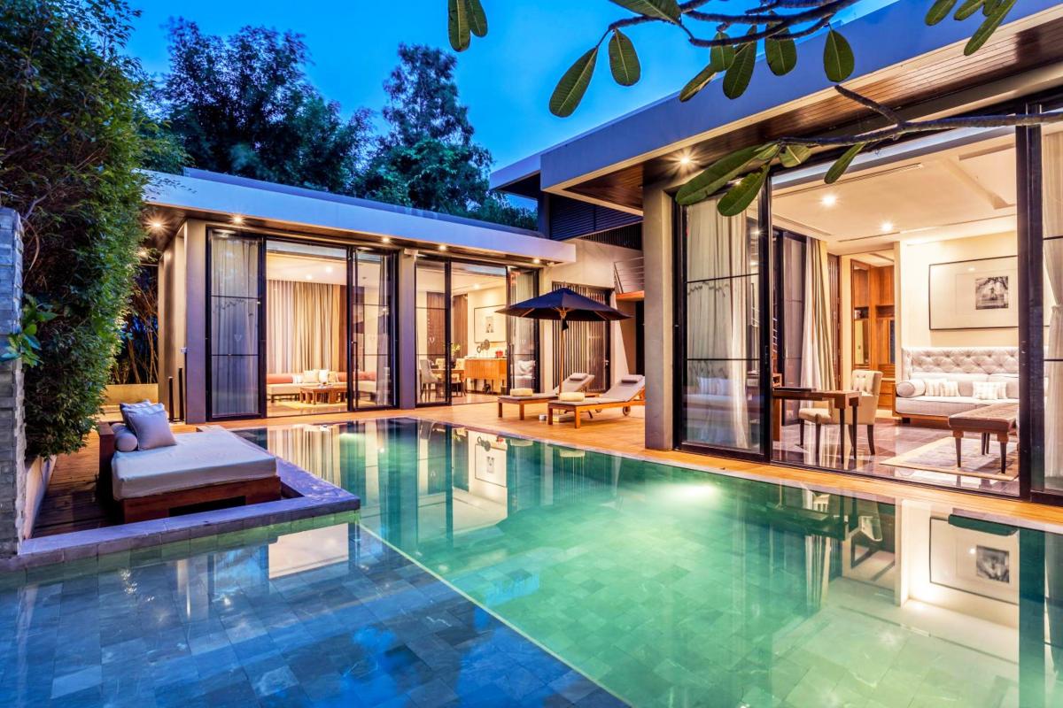 Hotel with private pool - V Villas Hua Hin