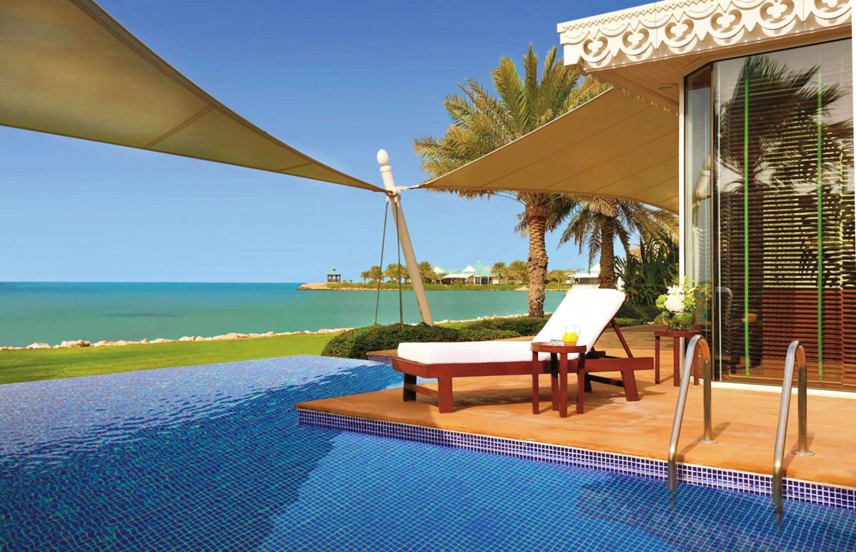 Hotel with private pool - The Ritz-Carlton, Bahrain