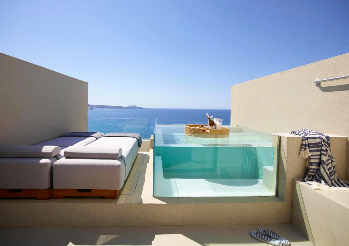 Hotel with private pool - Domes White Coast Milos