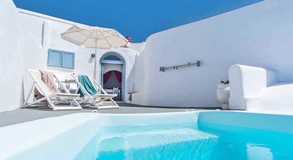 Hotel with private pool - Ilioperato