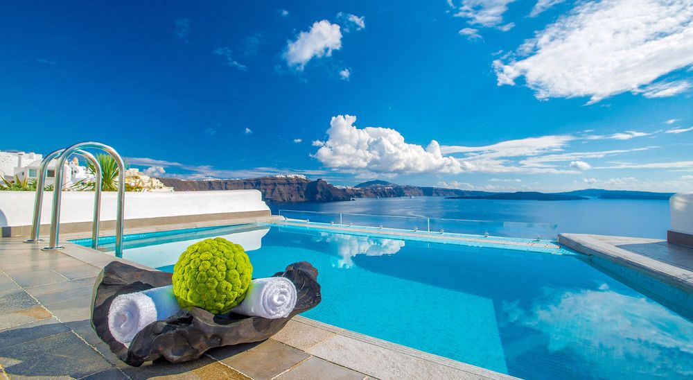 Hotel with private pool - Santorini Secret Suites & Spa