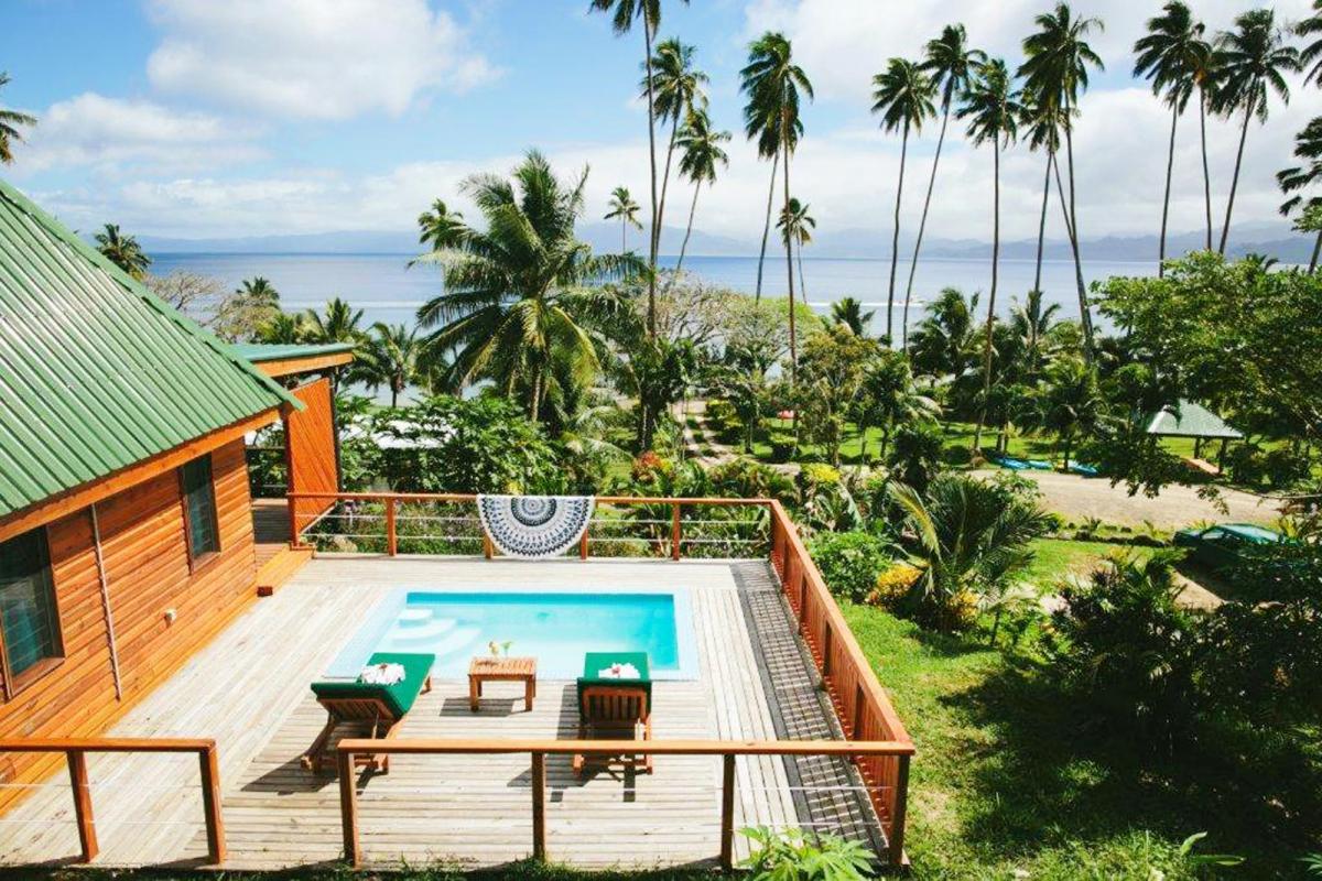 Hotel with private pool - Daku Resort