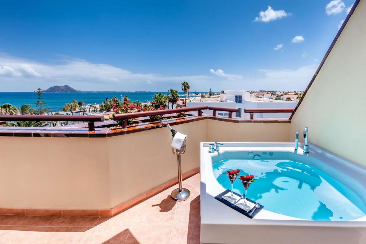 Hotel with private pool - Barceló Corralejo Bay - Adults Only