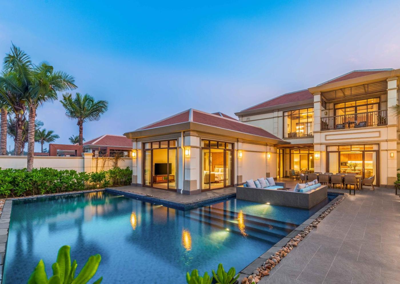 Hotel with private pool - Fusion Resort and Villas Da Nang