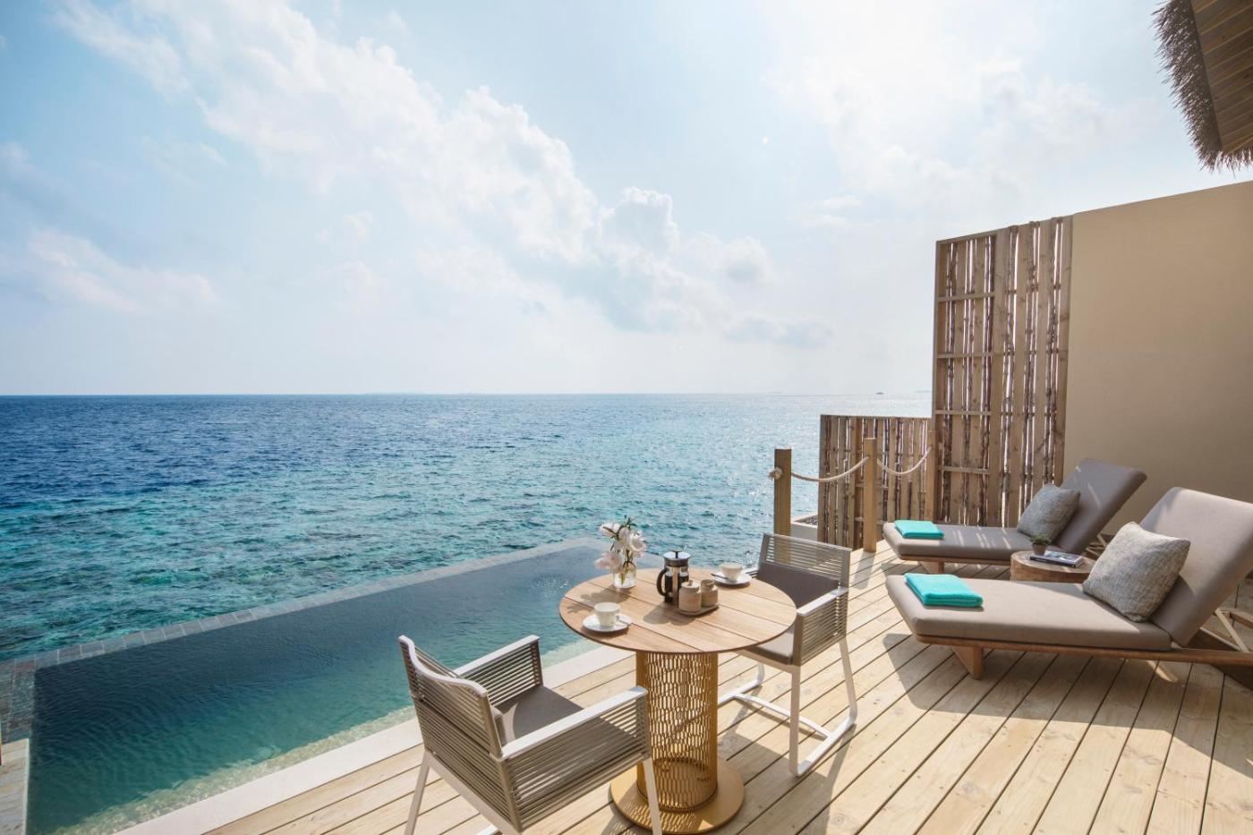 Hotel with private pool - Intercontinental Maldives Maamunagau Resort