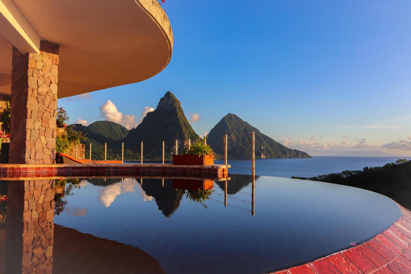 Hotel with private pool - Jade Mountain