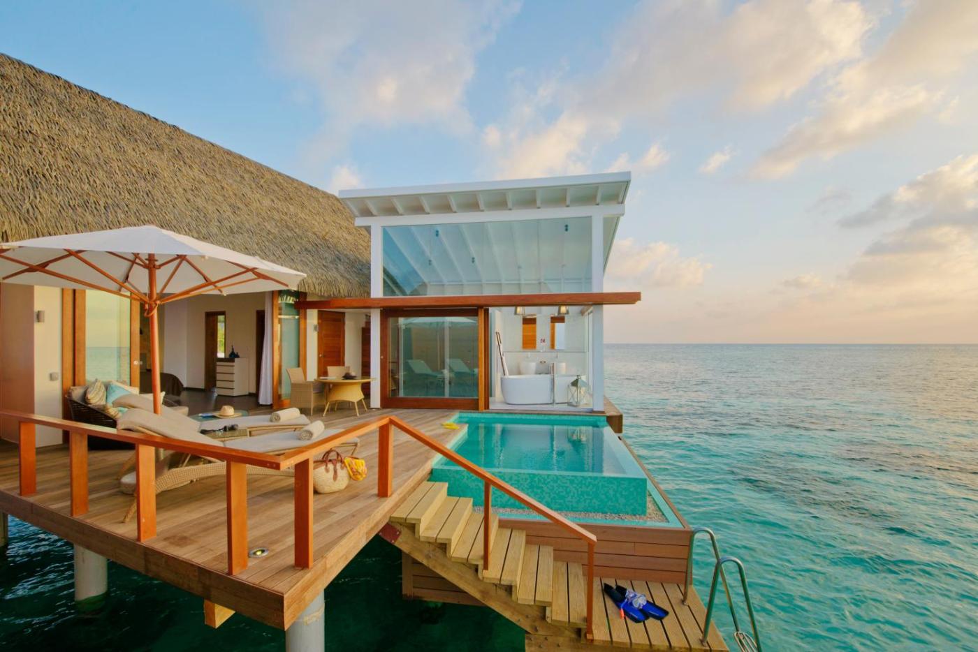 Hotel with private pool - Kandolhu Maldives