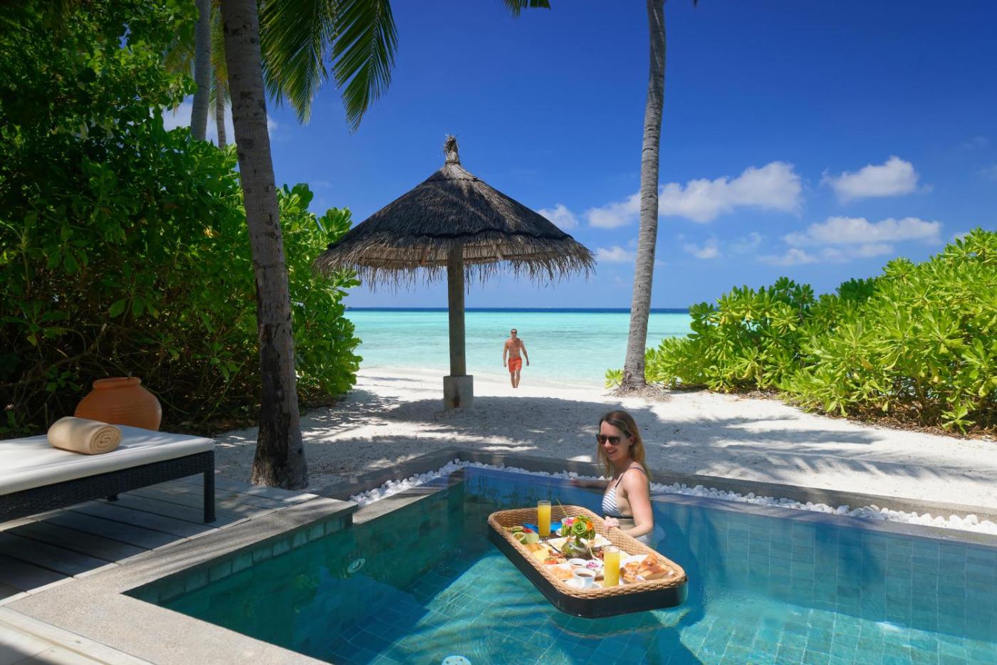 Hotel with private pool - NH Collection Maldives Havodda Resort