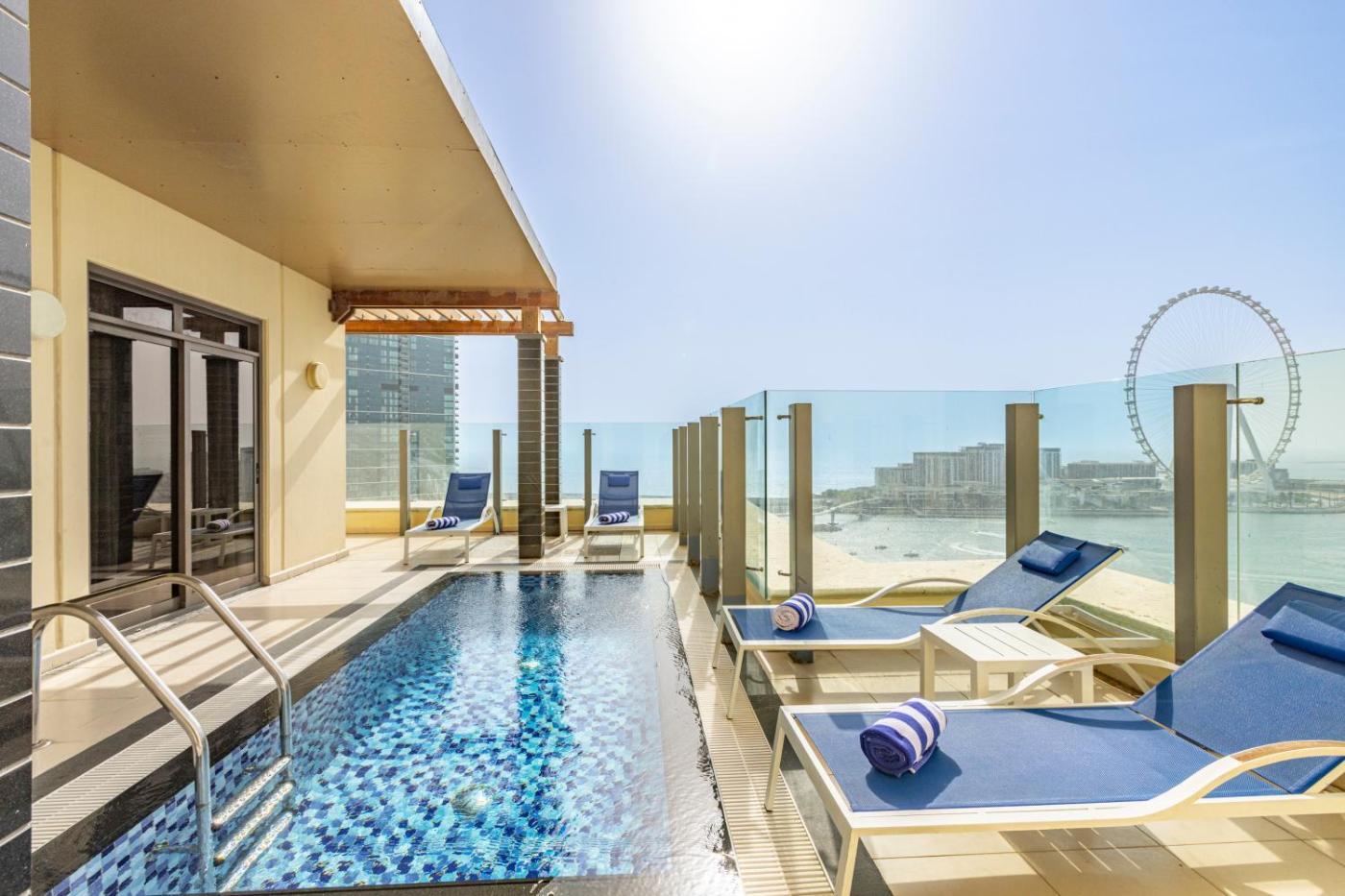 Hotel with private pool - Roda Amwaj Suites Jumeirah Beach Residence