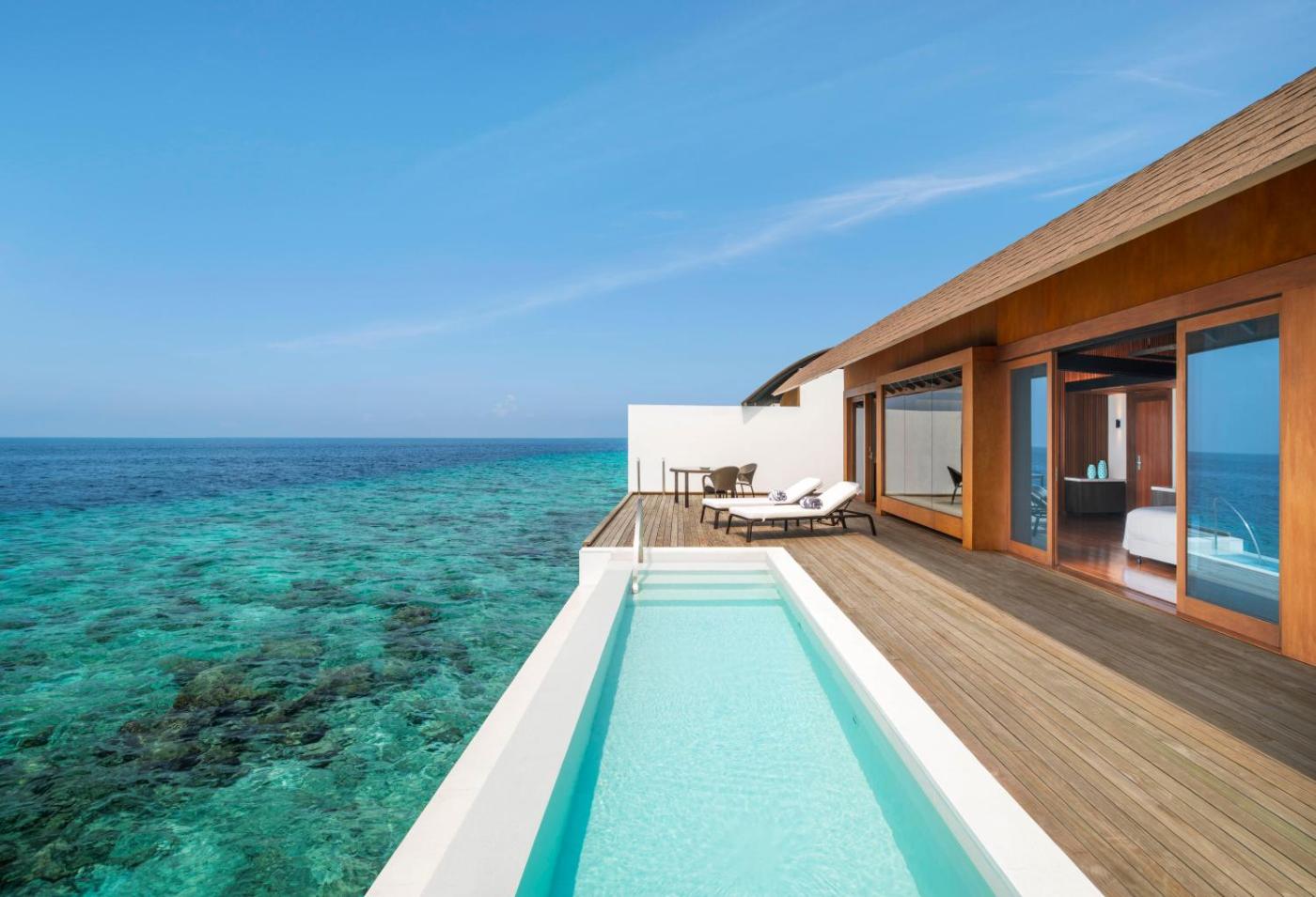 Hotel with private pool - The Westin Maldives Miriandhoo Resort