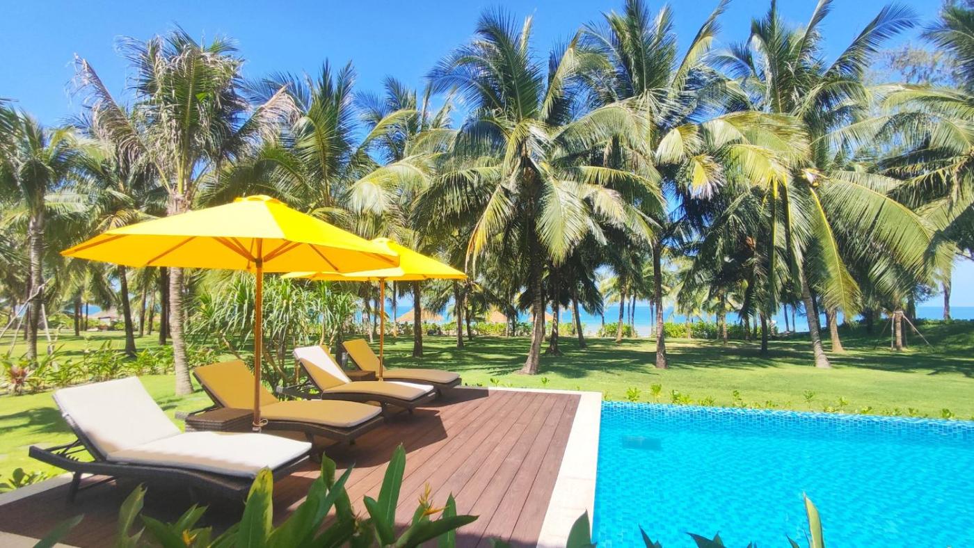 Hotel with private pool - Wyndham Grand Phu Quoc